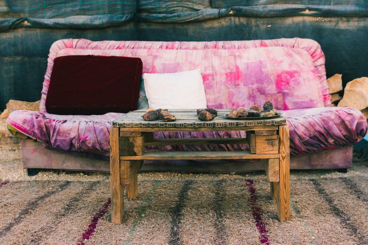 Hotel Silent Arrow Mitzpe Ramon Esterno foto